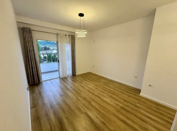 Tirane, shitet apartament 1+1+Ballkon Kati 4, 65 m² 92.002 € 