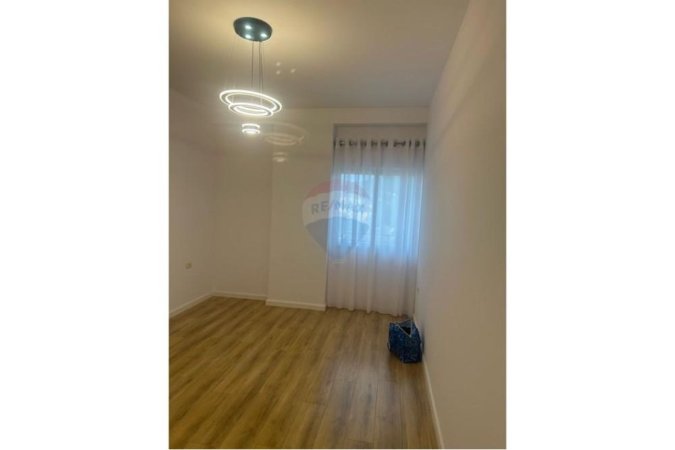 Tirane, shitet apartament 1+1 , 64 m² 92.000 € (Rr. Misto Mame)