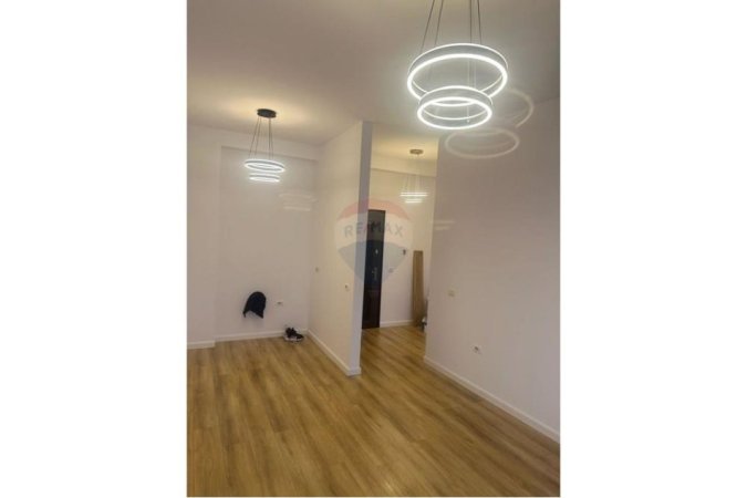 Tirane, shitet apartament 1+1 , 64 m² 92.000 € (Rr. Misto Mame)