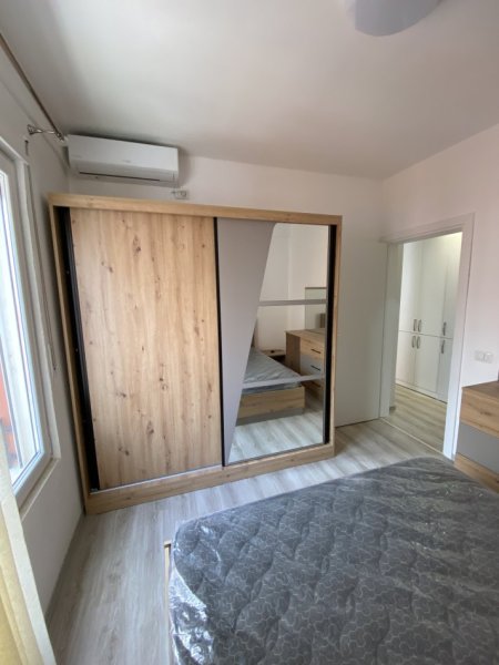Tirane, jepet me qera apartament 1+1 Kati 3, 50 m² 370 € (Selite)