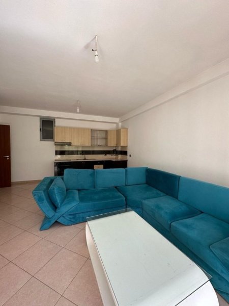 Tirane, shitet apartament 2+1+Ballkon Kati 3, 99 m² 129.000 € (1 YZBERISHT)
