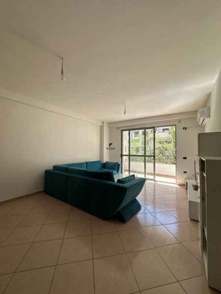 Tirane, shitet apartament 2+1+Ballkon Kati 3, 99 m² 129.000 € (1 YZBERISHT)