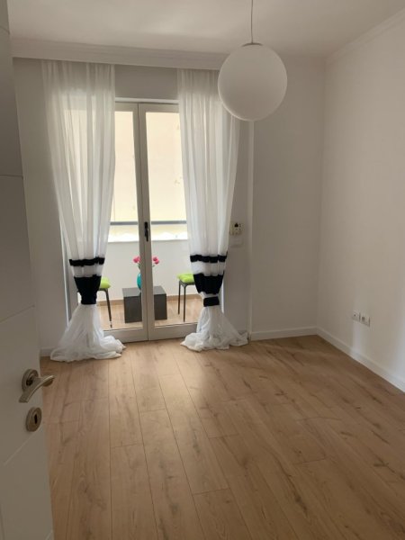 Tirane, jepet me qera apartament 2+1 Kati 2, 107 m² 850 € (Rruga e Kosovareve)
