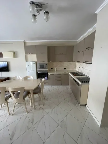 Tirane, jepet me qera apartament 2+1 Kati 3, 97 m² (fresku)