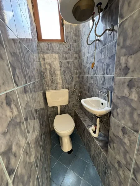 Durres, shitet dyqan Kati 0, 35 m² 65.000 € (Zjarrfiksja| Durres)