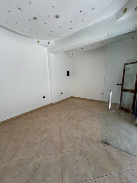 Durres, shitet dyqan Kati 0, 35 m² 65.000 € (Zjarrfiksja| Durres)
