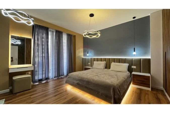 Tirane, jepet me qera apartament 2+1+Ballkon Kati 6, 110 m² 750 € (Rezidenca Turdiu)