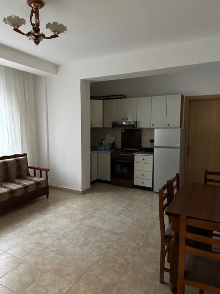 Tirane, jepet me qera apartament 2+1+Ballkon Kati 3, 100 m² 550 € (RRUGA E ELBASANIT)