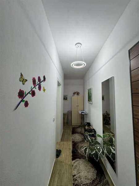 Tirane, jepet me qera apartament 1+1+Ballkon Kati 5, 80 m² 550 € (Don Bosko)