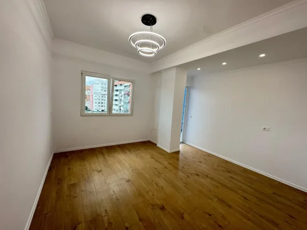 Tirane, shitet apartament 1+1 Kati 5, 60 m² 93.000 € (Astir)