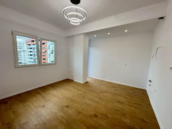 Tirane, shitet apartament 1+1 Kati 5, 60 m² 93.000 € (Astir)