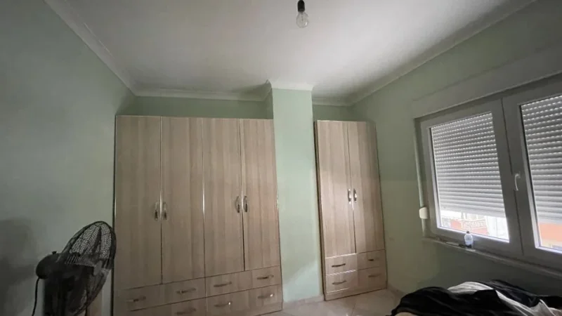 Tirane, jepet me qera apartament 1+1 Kati 4, 75 m² 350 € (laprake)