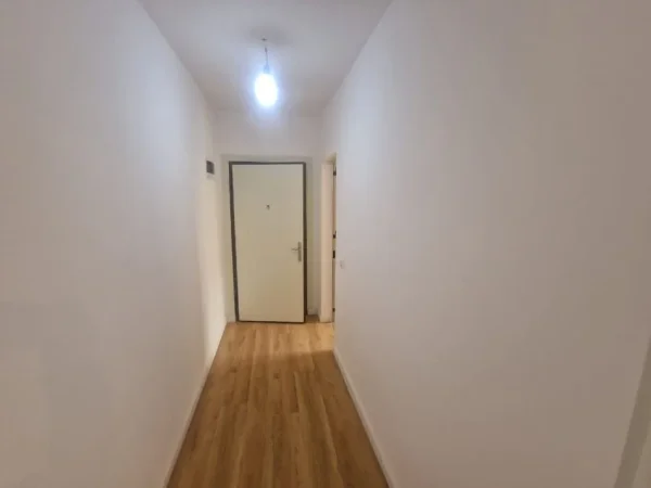 Tirane, shitet apartament 1+1 Kati 2, 52 m² 45.000 € (Yrshek)