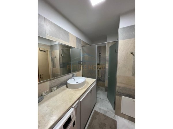 ALF52071 Tirane, jepet me qera apartament 2+1 Kati 4, 77 m² 800 € (Zogu i Zi)