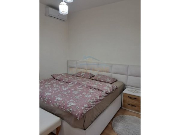 Tirane, jepet me qera shtepi 2+1+Ballkon Kati 2, 100 m² 500 € (Sauk, Rruga Hiqmet Buzi)