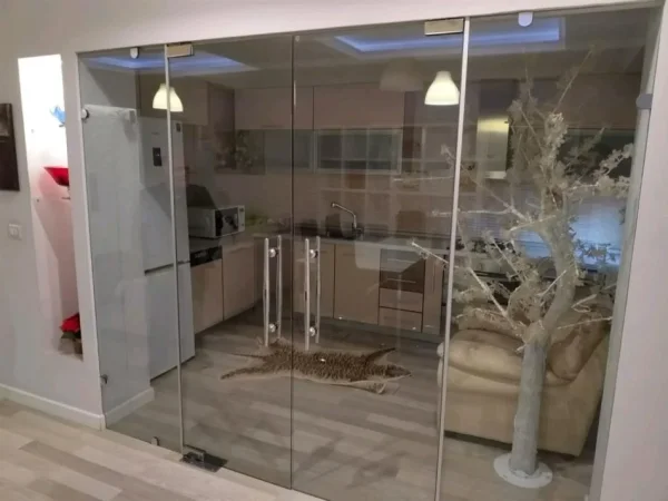 Tirane, jepet me qera apartament 2+1+Ballkon Kati 5, 140 m² 850 € (KOMUNA E PARISIT)