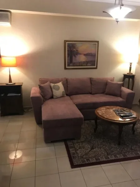 Tirane, jepet me qera apartament 2+1 Kati 7, 90 m² 800 € (BLLOKU)