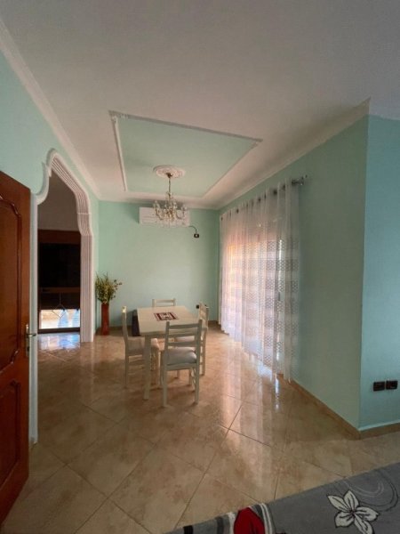 Tirane, jepet me qera apartament 2+1 Kati 3, 136 m² 400 € (Fresk)