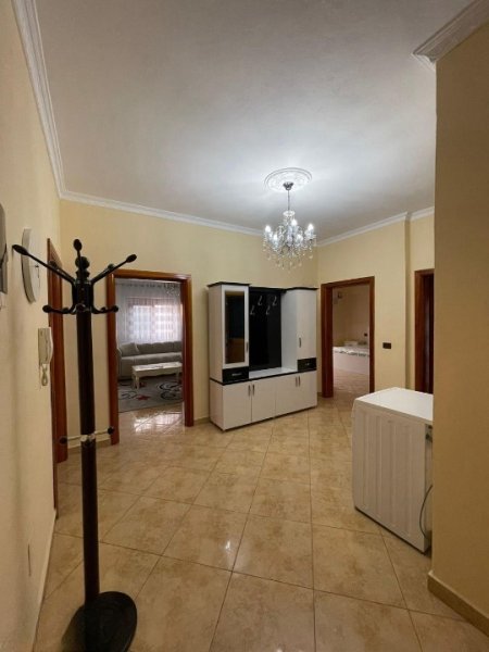 Tirane, jepet me qera apartament 2+1 Kati 3, 136 m² 400 € (Fresk)