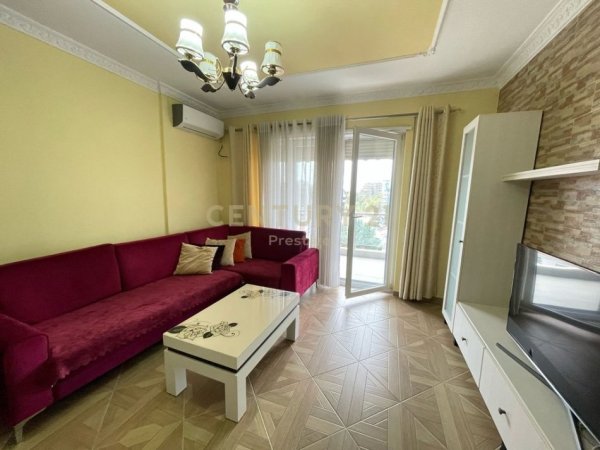 Tirane, jepet me qera apartament 1+1+Ballkon Kati 6, 50 m² 470 € (Vilat Gjermane)