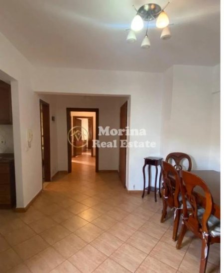 Tirane, jepet me qera apartament 2+1 Kati 3, 90 m² 380 € (Kompleksi Malajzian)