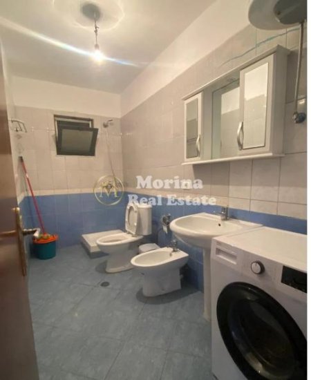 Tirane, jepet me qera apartament 2+1 Kati 3, 90 m² 380 € (Kompleksi Malajzian)