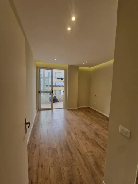 Tirane, shitet apartament 2+1+Ballkon Kati 5, 100 m² 130.000 € (Astir)