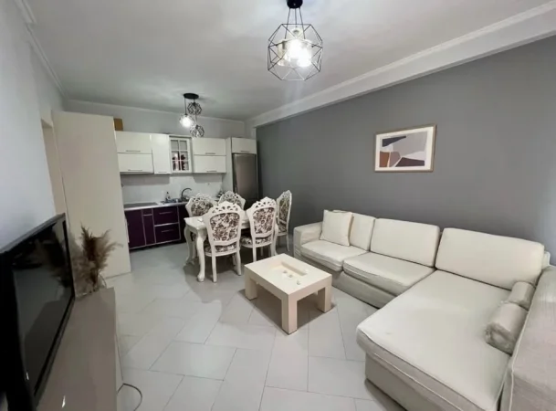 Tirane, shitet apartament 2+1+2Tualete+Ballkon Kati 2, 86 m² 160.000 € (Rruga e Zallit)