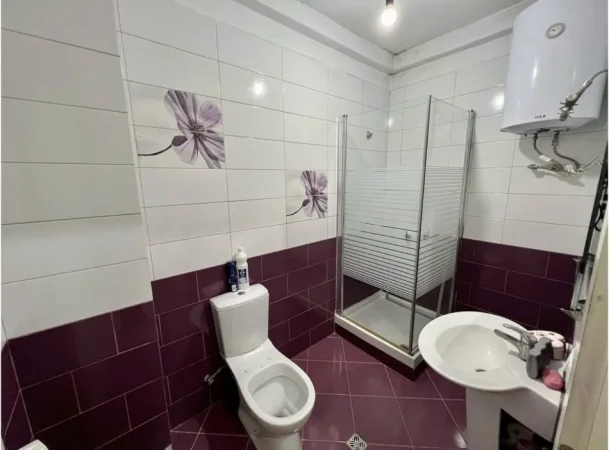 Tirane, shitet apartament 2+1+2Tualete+Ballkon Kati 2, 86 m² 160.000 € (Rruga e Zallit)