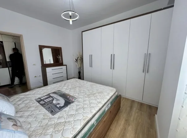 Tirane, shitet 1+1+Ballkon Kati 5, 65 m² 95.000 € (Rruga Thoma Koxhaj)