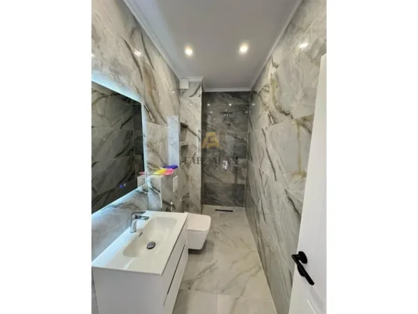 Tirane, shitet apartament 1+1 Kati 4, 55 m² 88.000 € (2 Palmat ASTIR)