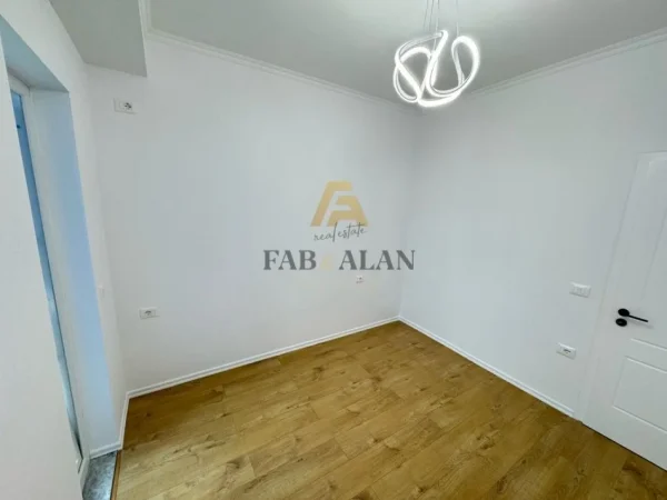 Tirane, shitet apartament 1+1 Kati 4, 60 m² 93.000 € (2 Palmat, ASTIR)