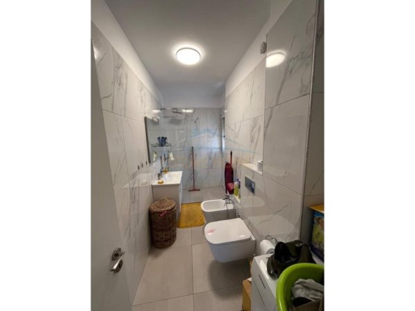 Tirane, shitet apartament 2+1+Ballkon Kati 9, 91 m² 198.800 € (Selvia)