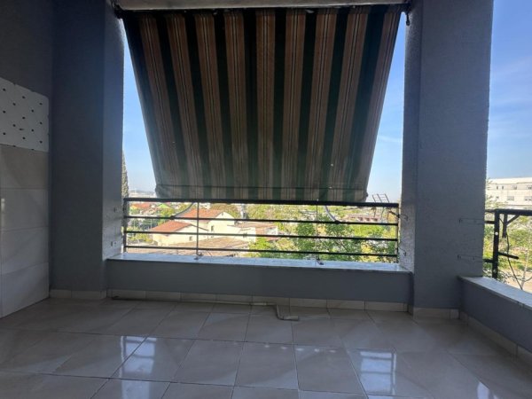 Tirane, jepet me qera apartament 2+1 Kati 3, 105 m² 450 € (FRESK)