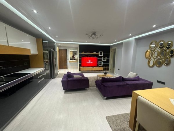 Tirane, jepet me qera apartament 2+1 Kati 5, 110 m² 550 € (Yzberisht)