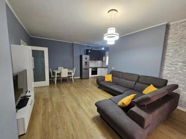 Tirane, shitet apartament 3+1 , 150 m² 250.000 € (Kopshti Zoologjik)
