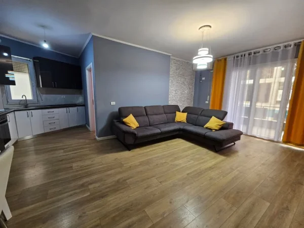 Tirane, shitet apartament 3+1 , 150 m² 250.000 € (Kopshti Zoologjik)