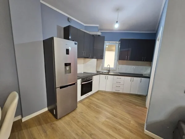 Tirane, shitet apartament 3+1 , 150 m² 250.000 € (Kopshti Zoologjik)