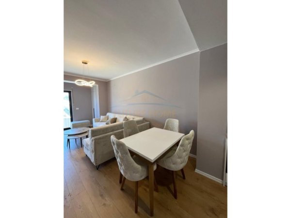 Tirane, jepet me qera apartament 2+1+Ballkon Kati 2, 77 m² 700 € (Rezidenca Kodra e Diellit 2)