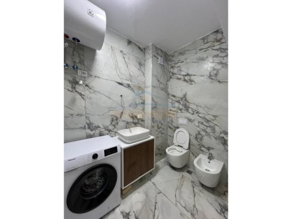 Tirane, jepet me qera apartament 2+1+Ballkon Kati 2, 77 m² 700 € (Rezidenca Kodra e Diellit 2)