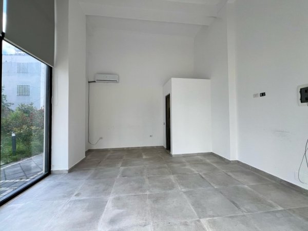 Tirane, jepet me qera ambjent biznesi Kati 0, 40 m² 350 € (Rruga Gjon Buzuku)