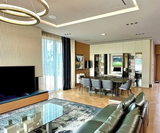 Tirane, shitet Vile 3+1+Ballkon , 300 m² (Residence banimi)