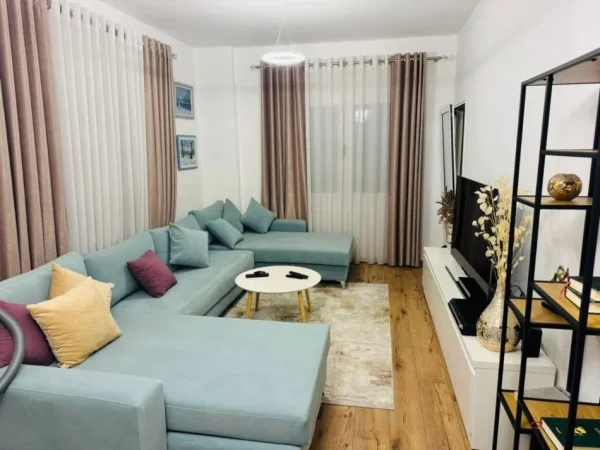 Durres, shitet apartament 1+1 , 68 m² 99.000 € (Shkembi i Kavajes)