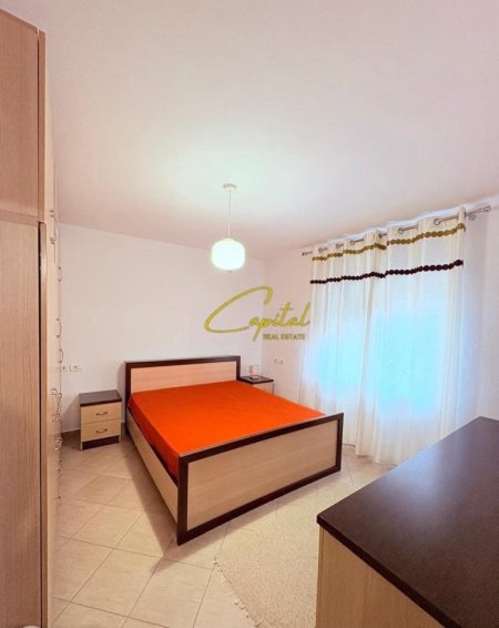 Tirane, jepet me qera apartament 1+1 Kati 3, 60 m² 500 € (XHAMIA E TABAKEVE)