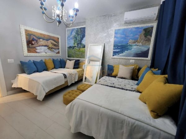 Tirane, jepet me qera apartament 2+1+Ballkon Kati 2, 107 m² 1.500 € ((+2+Post Parkimi) Kopshti Zoologjik)