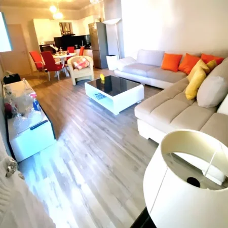 Tirane, shitet apartament 1+1 , 68 m² 98.000 € (Astir)