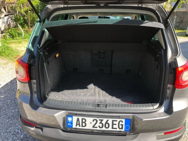 Shkoder, shes Tiguan Benzin, ulliri automatik Kondicioner 180.000 km 8.000 €