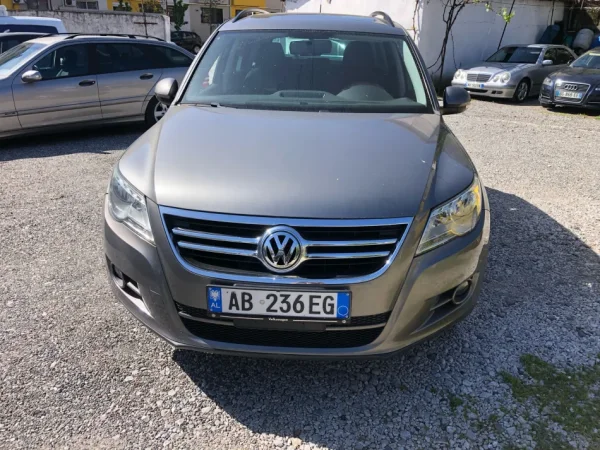 Shkoder, shes Tiguan Benzin, ulliri automatik Kondicioner 180.000 km 8.000 €
