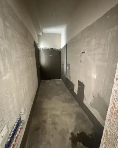 Tirane, jepet me qera zyre Kati 2, 125 m² 800 € (TE FUSHA E AVIACIONIT)