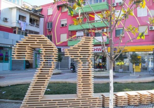 Tirane, jepet me qera apartament 1+1 Kati 1, 52 m² 400 € Rr. M. Gjollesha 21 Dhjetori